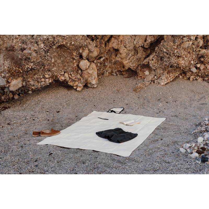 Pikniková deka VINGA Volonne, biela off - čierna Pikniková deka VINGA Volonne, biela off - čierna