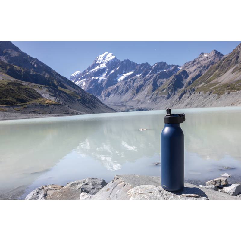 Flip-top fľaša na vodu Avira Ara 500ml, modrá námornícka Flip-top fľaša na vodu Avira Ara 500ml, modrá námornícka