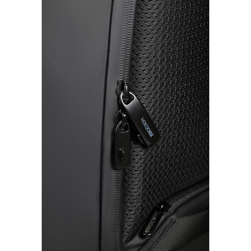 Nedobytný batoh Bobby Edge, čierna Nedobytný batoh Bobby Edge, čierna