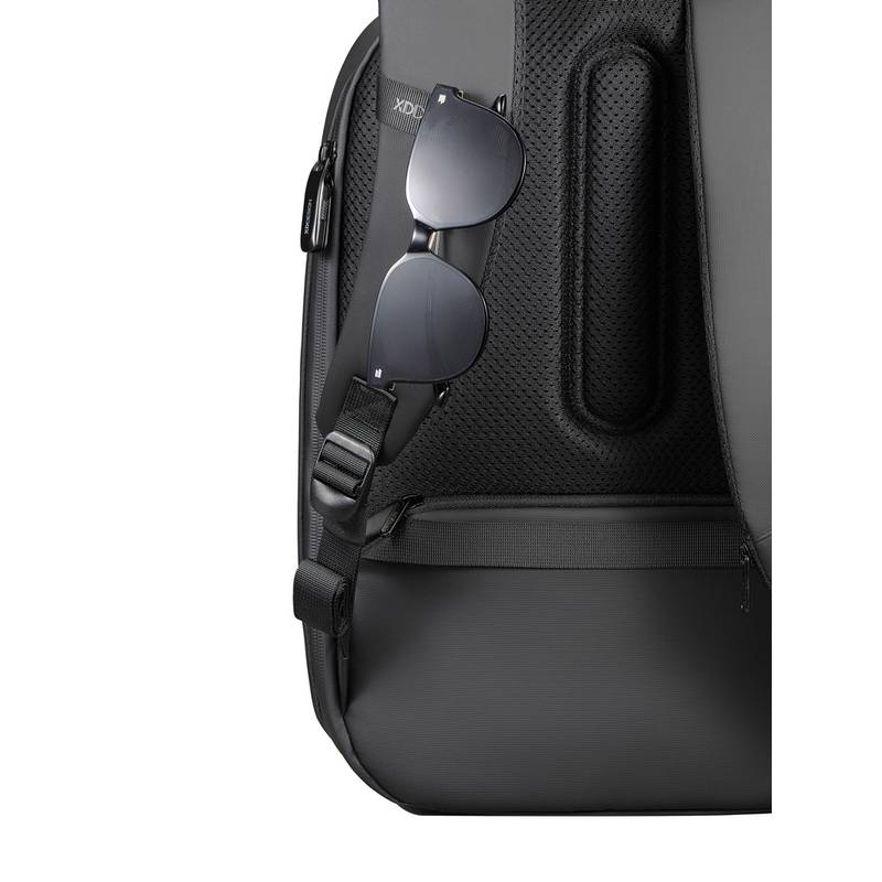 Nedobytný batoh Bobby Edge, čierna Nedobytný batoh Bobby Edge, čierna