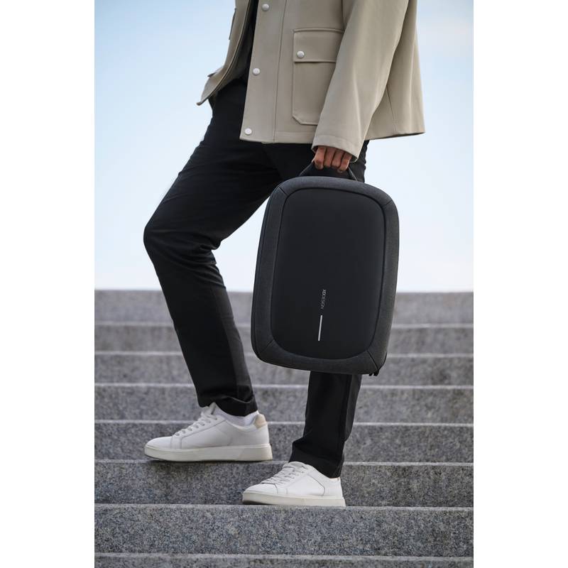 Nedobytný batoh Bobby Edge, čierna Nedobytný batoh Bobby Edge, čierna