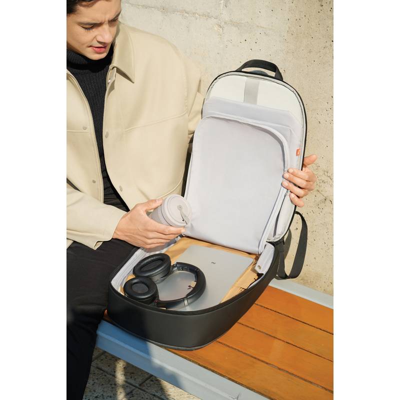 Nedobytný batoh Bobby Edge, čierna Nedobytný batoh Bobby Edge, čierna