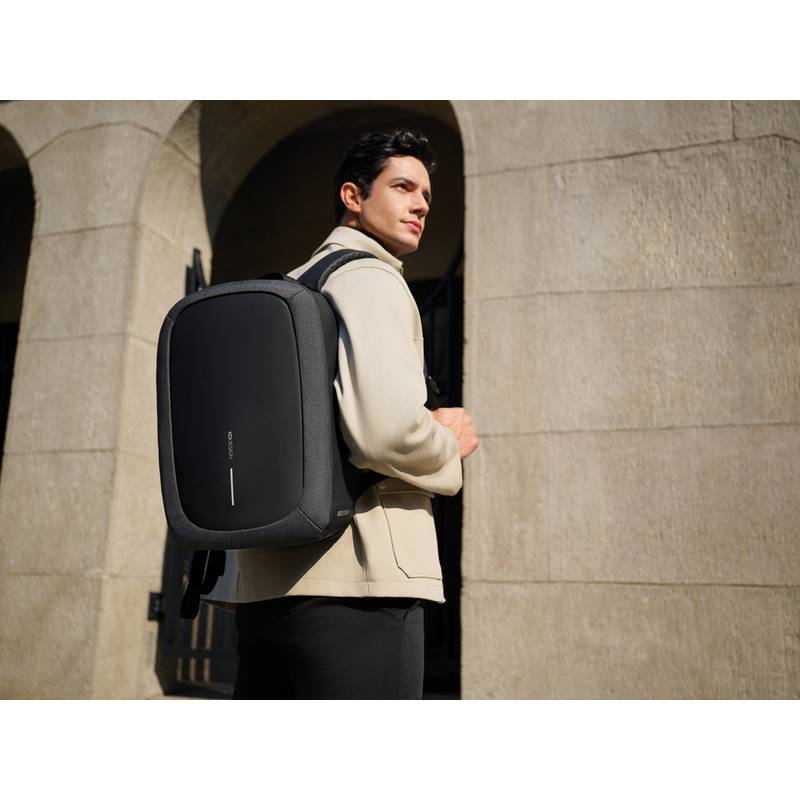 Nedobytný batoh Bobby Edge, čierna Nedobytný batoh Bobby Edge, čierna