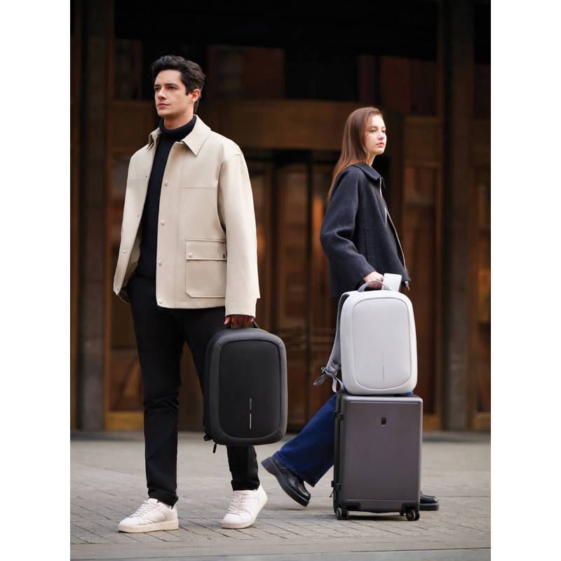 Nedobytný batoh Bobby Edge, čierna Nedobytný batoh Bobby Edge, čierna