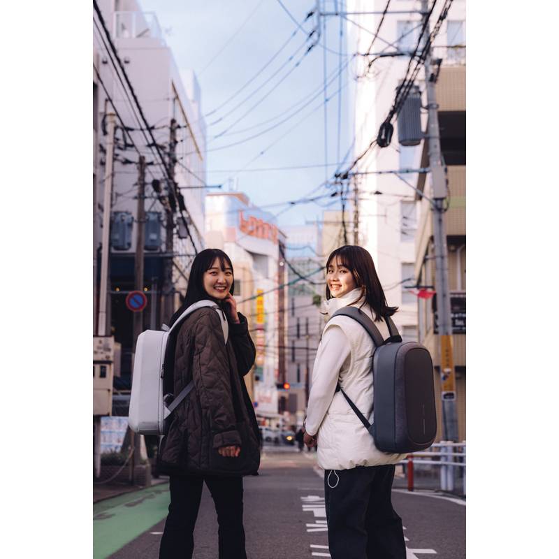 Nedobytný batoh Bobby Edge, čierna Nedobytný batoh Bobby Edge, čierna