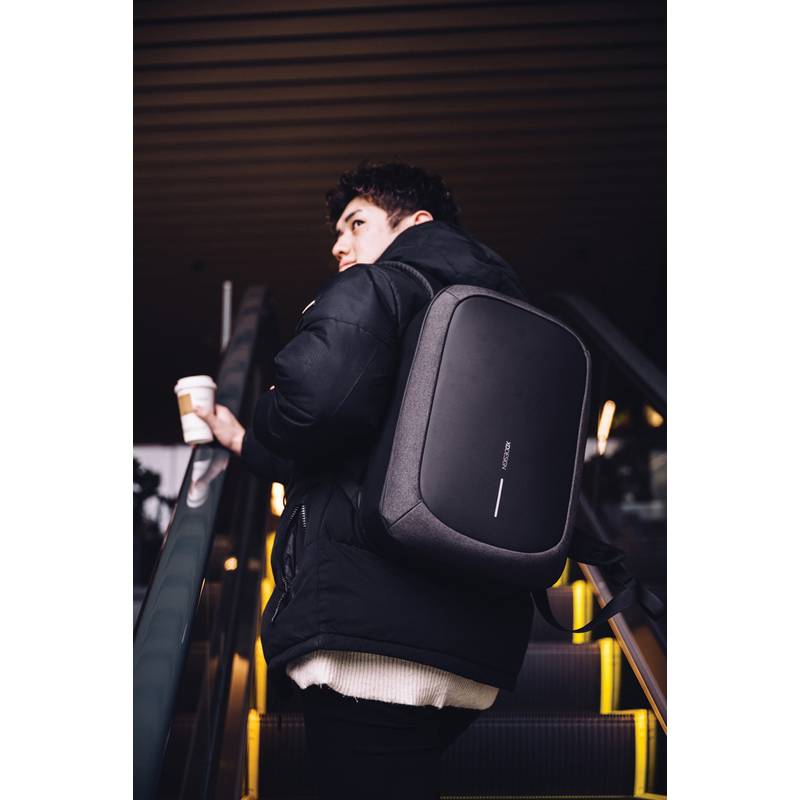 Nedobytný batoh Bobby Edge, čierna Nedobytný batoh Bobby Edge, čierna