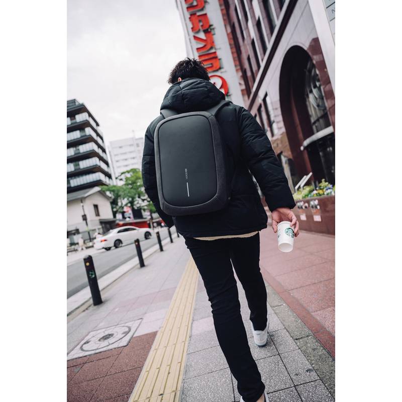 Nedobytný batoh Bobby Edge, čierna Nedobytný batoh Bobby Edge, čierna