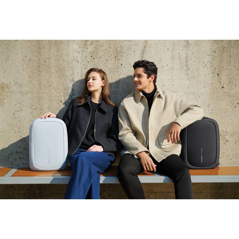 Nedobytný batoh Bobby Edge, čierna Nedobytný batoh Bobby Edge, čierna