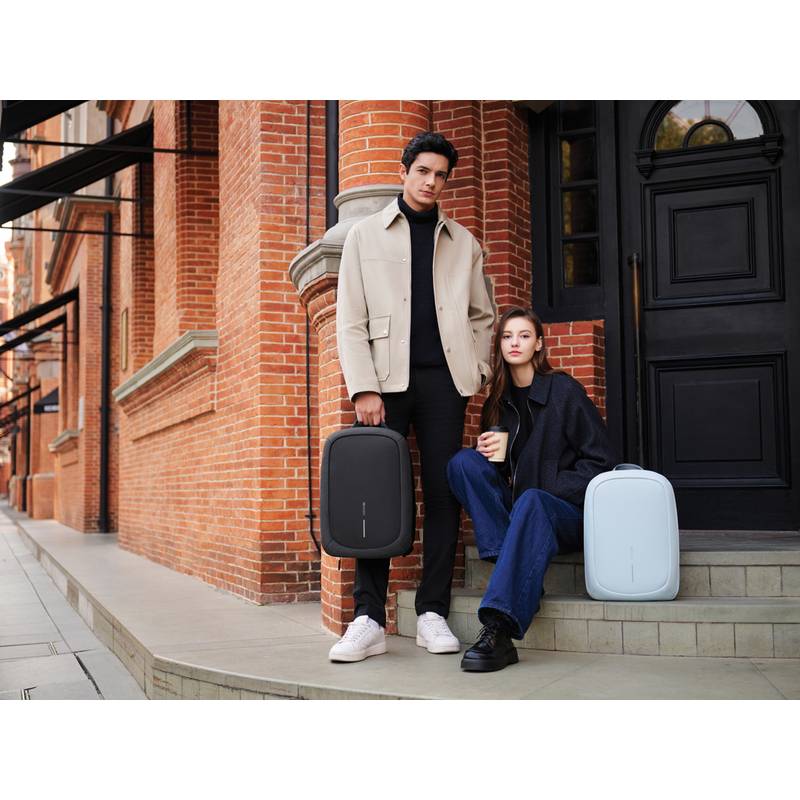 Nedobytný batoh Bobby Edge, čierna Nedobytný batoh Bobby Edge, čierna