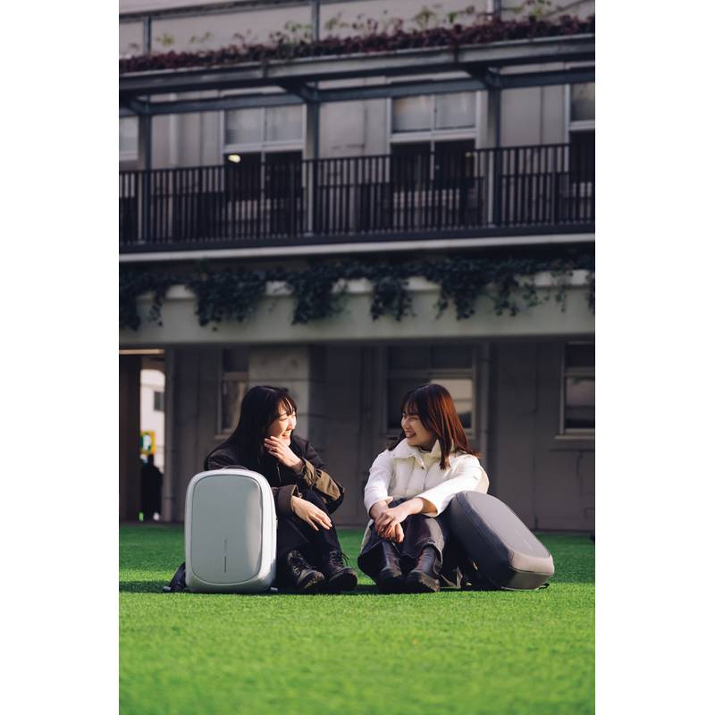 Nedobytný batoh Bobby Edge, čierna Nedobytný batoh Bobby Edge, čierna