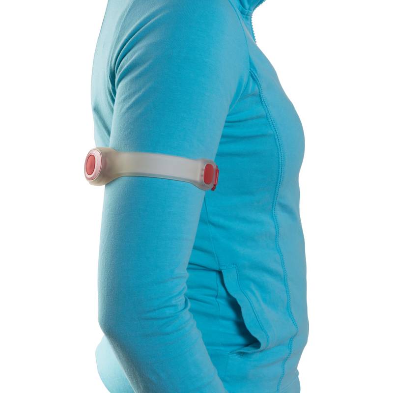 FLANAGAN Silikonový pásek na ruku s 2 blikajícími LED světly, červená FLANAGAN Silikonový pásek na ruku s 2 blikajícími LED světly, červená