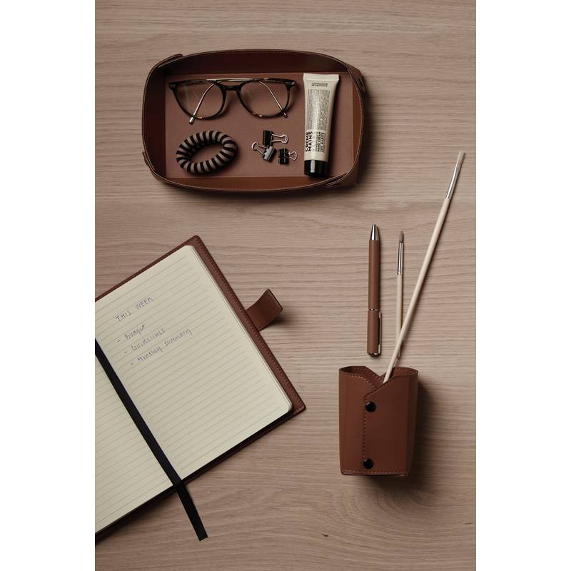 Podnos VINGA Timo z RCS RPET a PU, hnědá Podnos VINGA Timo z RCS RPET a PU, hnědá