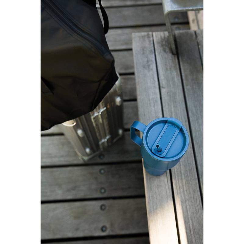 Termofľaša VINGA Eos z RCS recykl. nerezovej ocele 800ml, modrá námornícka Termofľaša VINGA Eos z RCS recykl. nerezovej ocele 800ml, modrá námornícka