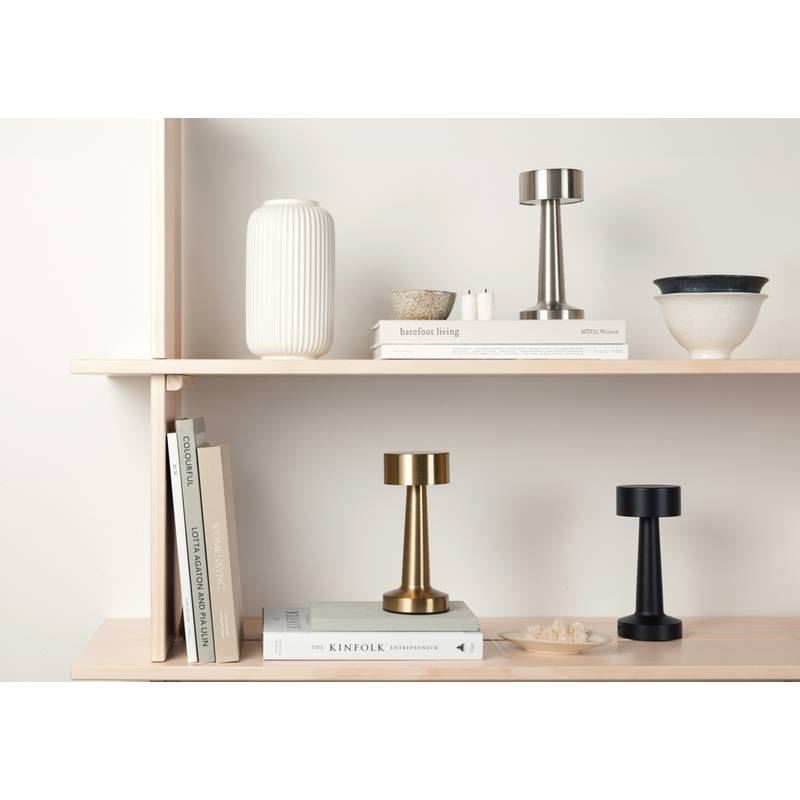 Stolní lampa VINGA Maris z RCS recykl. ABS, šedá stříbrná Stolní lampa VINGA Maris z RCS recykl. ABS, šedá stříbrná