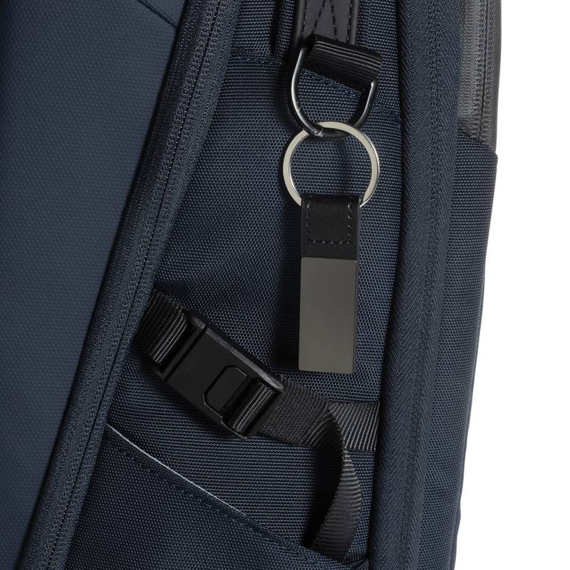 Luxusná kľúčenka z RCS recykl. PU a zliatiny zinku, čierna Luxusná kľúčenka z RCS recykl. PU a zliatiny zinku, čierna