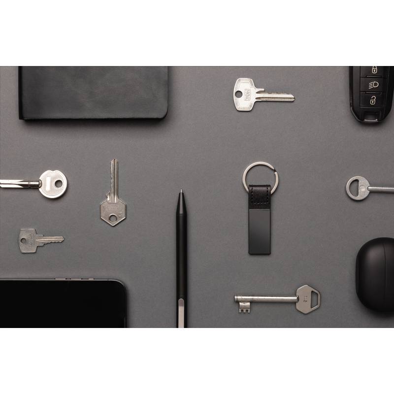 Luxusná kľúčenka z RCS recykl. PU a zliatiny zinku, čierna Luxusná kľúčenka z RCS recykl. PU a zliatiny zinku, čierna