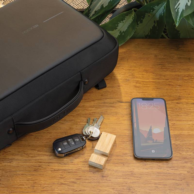 Bambusová kľúčenka so stojanom na telefón, hnedá Bambusová kľúčenka so stojanom na telefón, hnedá