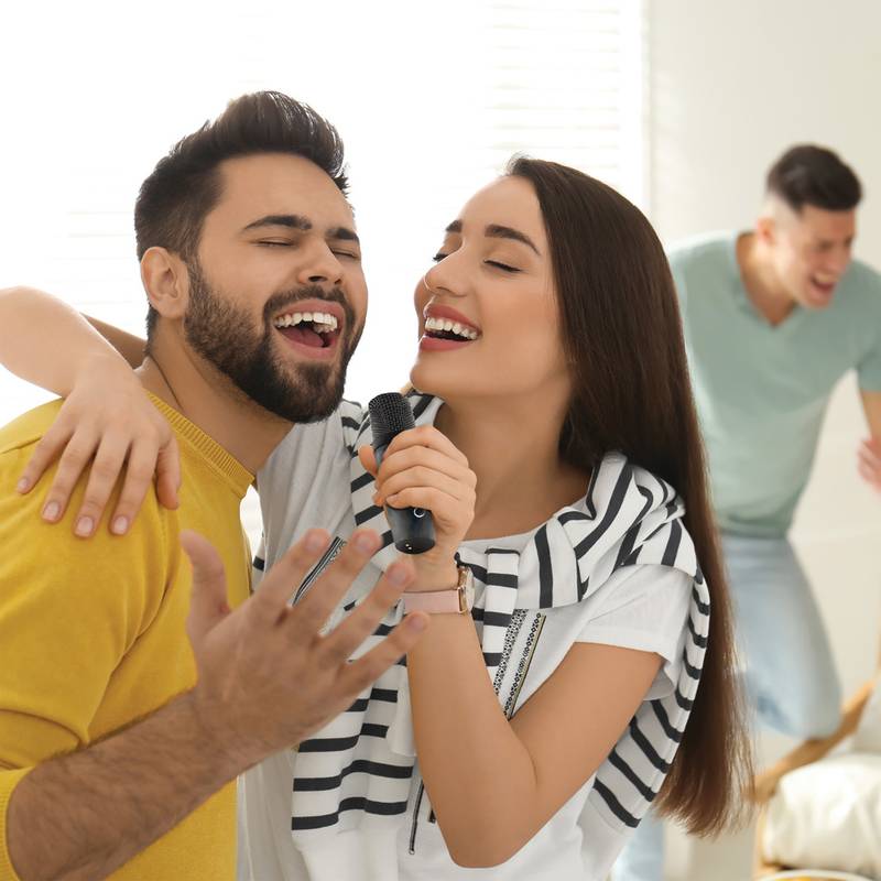 Sada na karaoke s dvojitým mikrofónom Singvibe z RCS plastu, čierna Sada na karaoke s dvojitým mikrofónom Singvibe z RCS plastu, čierna