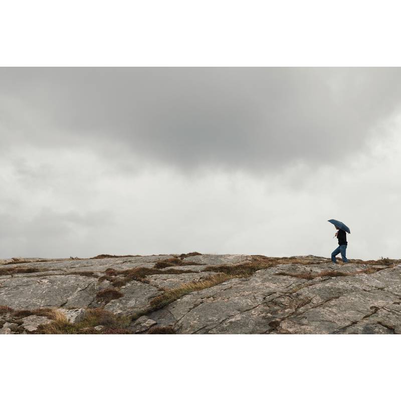 21" dáždnik VINGA Baltimore z RPET AWARE™, modrá 21" dáždnik VINGA Baltimore z RPET AWARE™, modrá