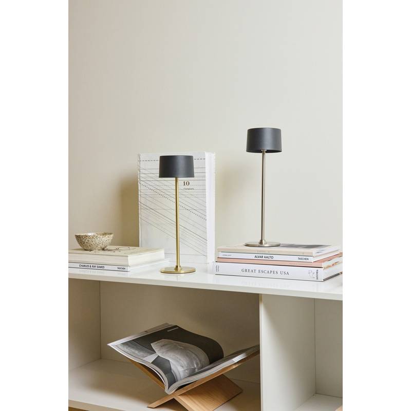 Stolní lampa VINGA Nauro z RCS recykl. ABS, černá Stolní lampa VINGA Nauro z RCS recykl. ABS, černá