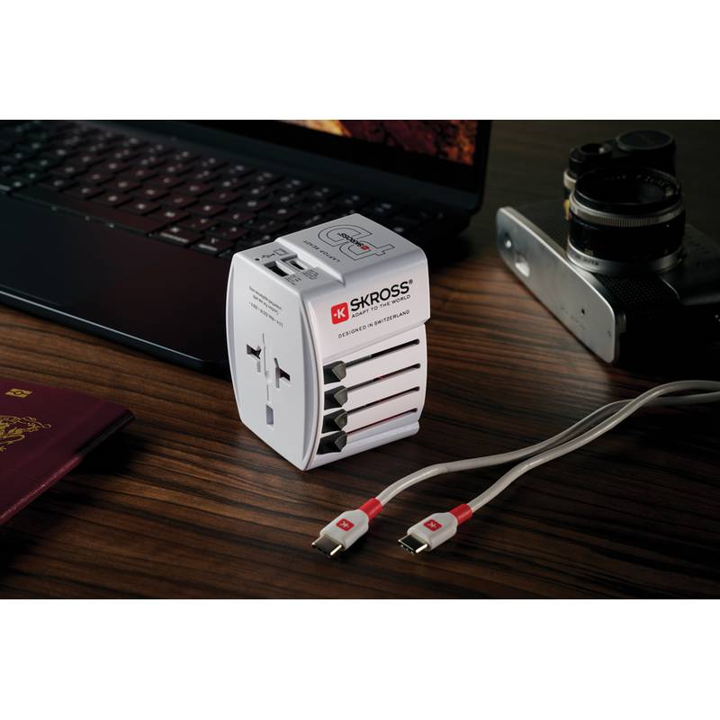 Cestovní adaptér SKROSS World MUV 65W PD s USB C kabelem, bílá Cestovní adaptér SKROSS World MUV 65W PD s USB C kabelem, bílá