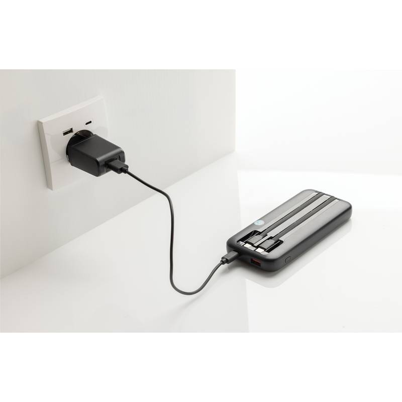 Powerbanka Turbopack 10000mAh s integr. káblami z RCS plastu, čierna Powerbanka Turbopack 10000mAh s integr. káblami z RCS plastu, čierna