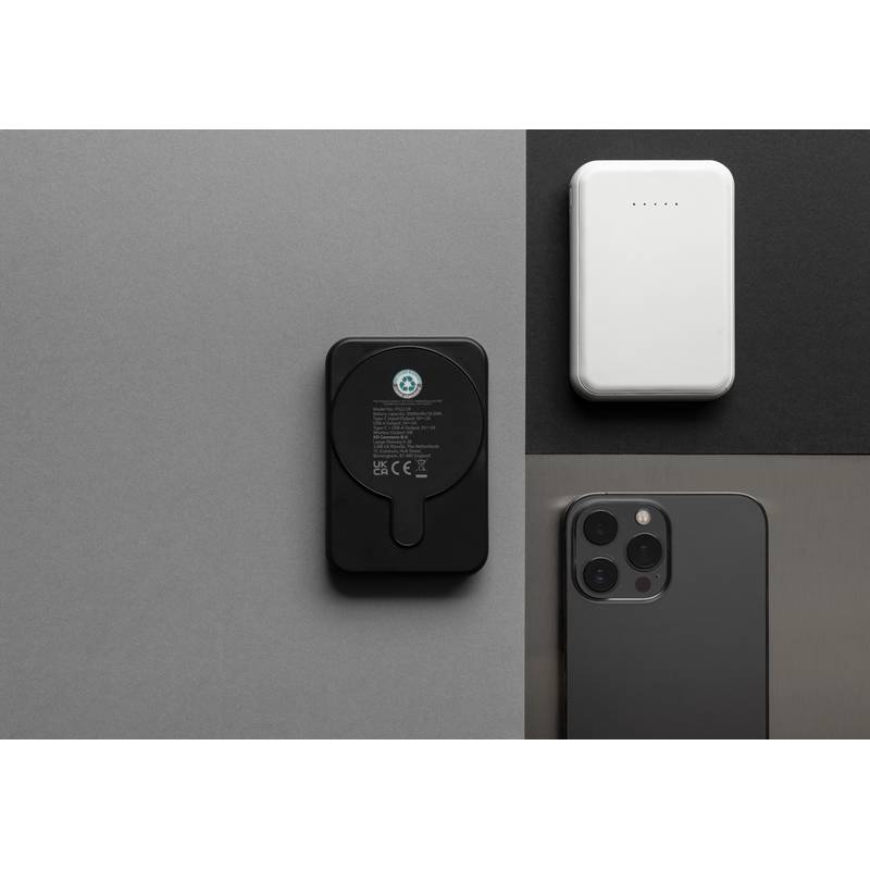 Magnetická powerbanka Stellar 5000mAh 5W z RCS plastu, čierna Magnetická powerbanka Stellar 5000mAh 5W z RCS plastu, čierna