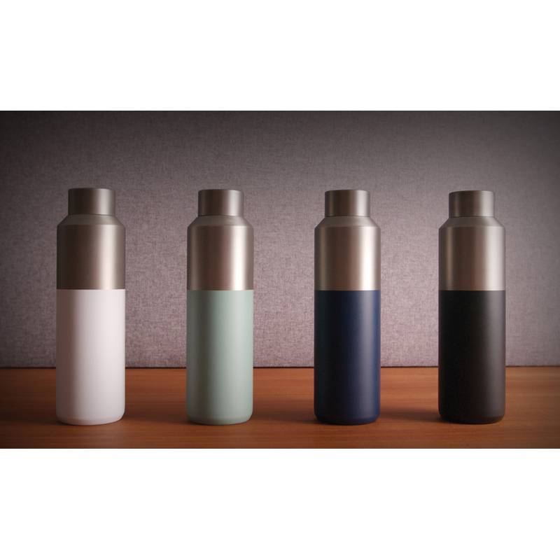 Lahev na vodu Fluid 600ml z RCS recyklované oceli, černá Lahev na vodu Fluid 600ml z RCS recyklované oceli, černá