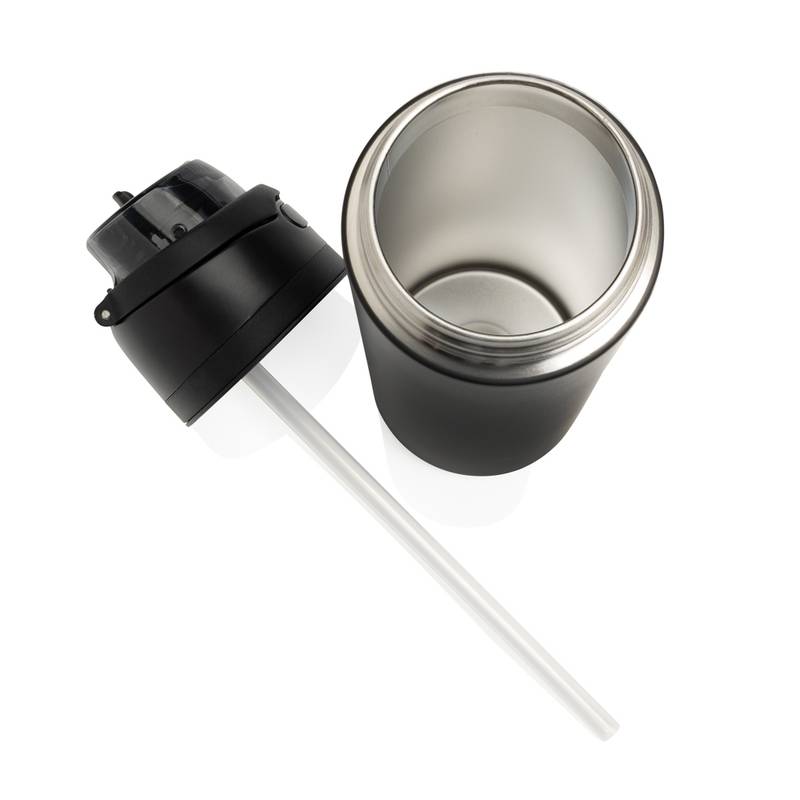 Uzatvárateľná fľaša Omni Sip 700ml z RCS recyklovanej ocele, čierna Uzatvárateľná fľaša Omni Sip 700ml z RCS recyklovanej ocele, čierna