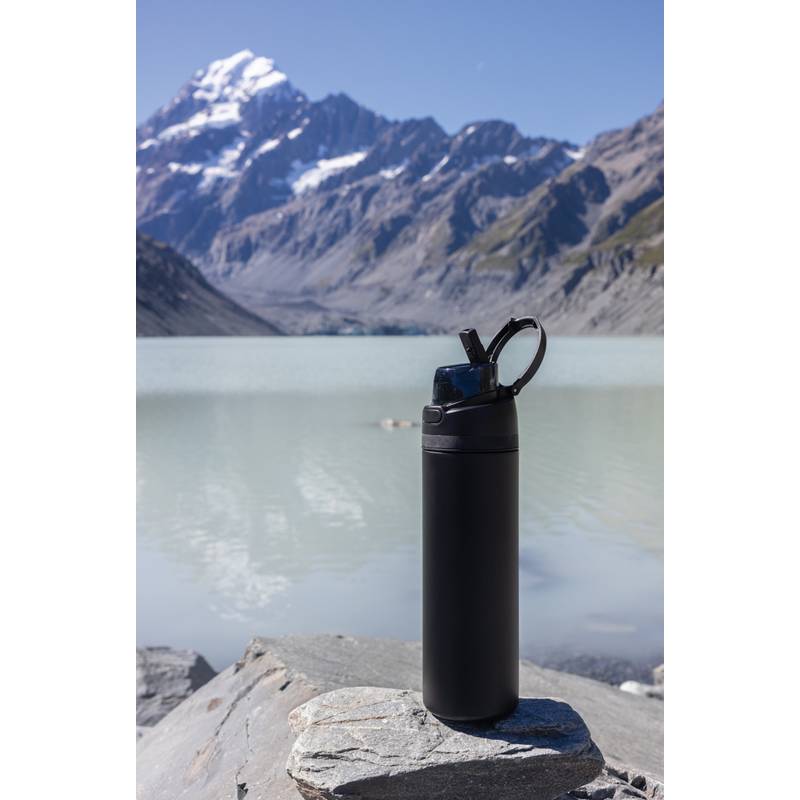 Uzatvárateľná fľaša Omni Sip 700ml z RCS recyklovanej ocele, čierna Uzatvárateľná fľaša Omni Sip 700ml z RCS recyklovanej ocele, čierna