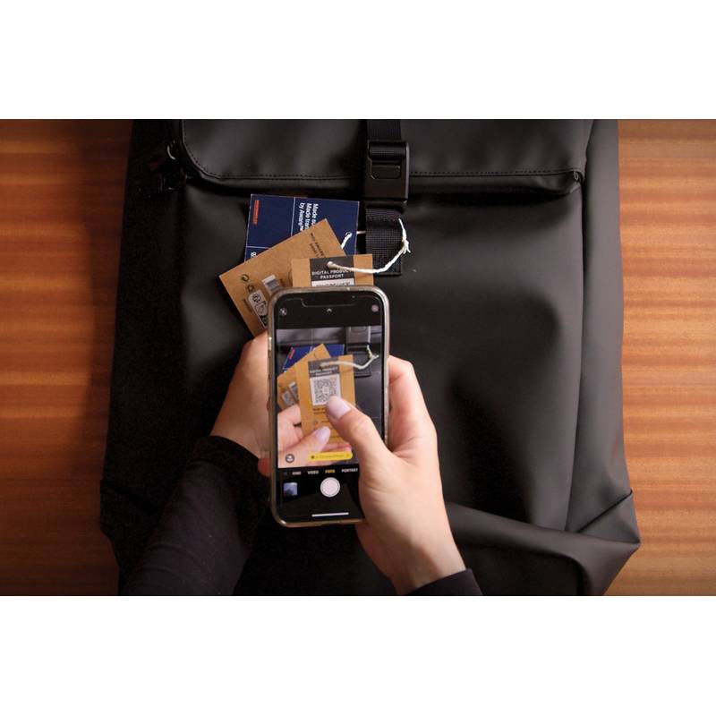 Voděodolný batoh Urban s klopou, šedá - černá Voděodolný batoh Urban s klopou, šedá - černá