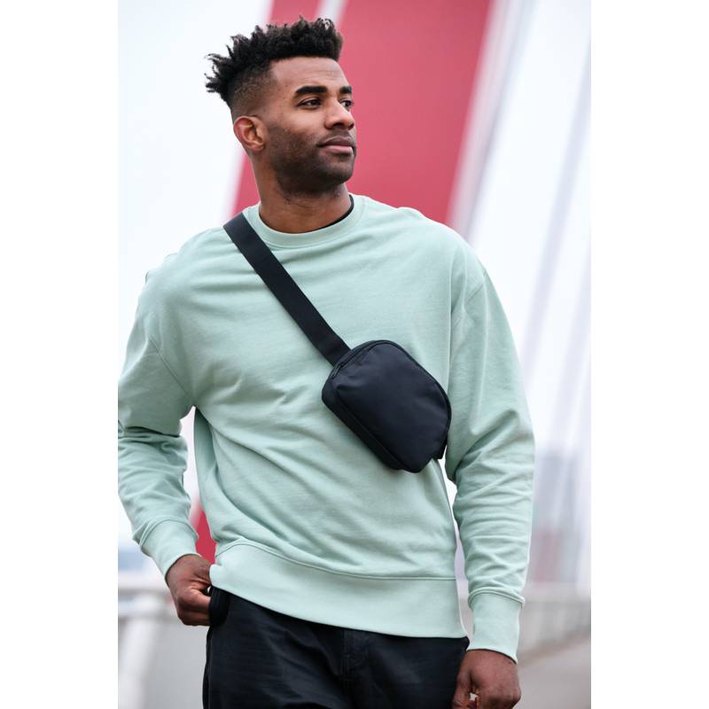 Taška cez rameno Aero z RPET AWARE™, čierna Taška cez rameno Aero z RPET AWARE™, čierna