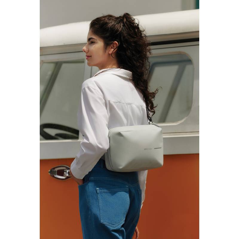 Voděodolný Urban Sling, bílá off - šedá Voděodolný Urban Sling, bílá off - šedá