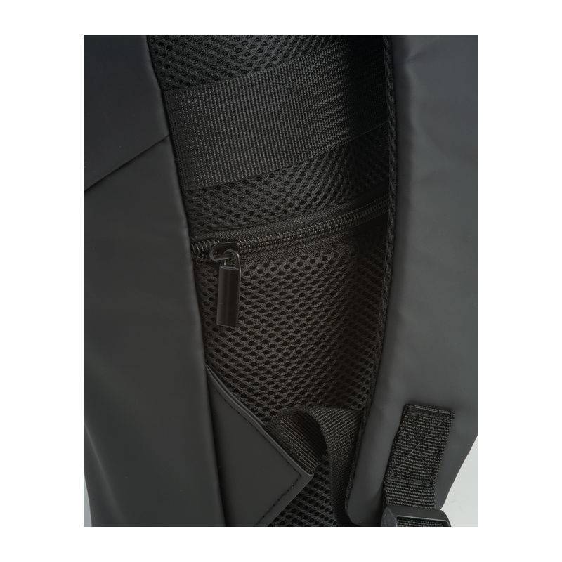 Ruksak CrisMa s nakloneným zipsom, čierna Ruksak CrisMa s nakloneným zipsom, čierna