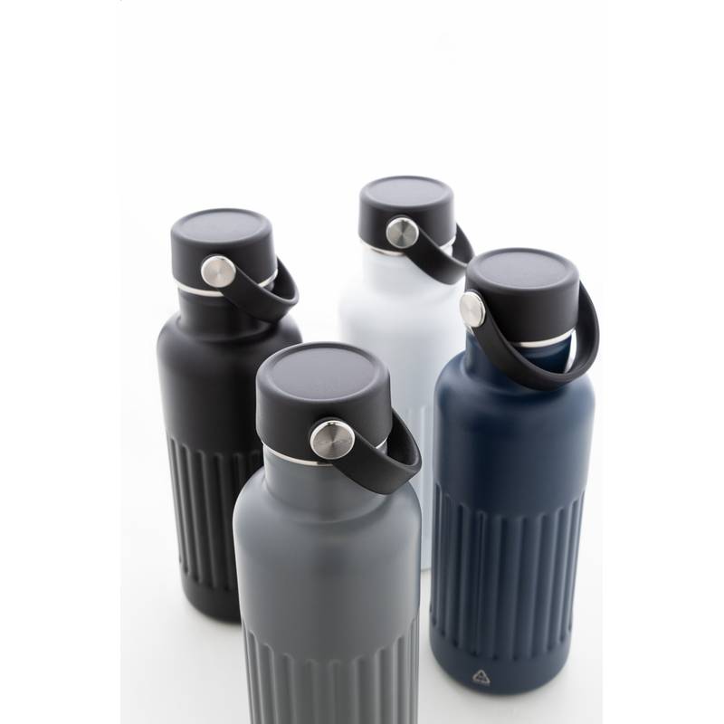 Streaky Go izolovaná fľaša, biela Streaky Go izolovaná fľaša, biela