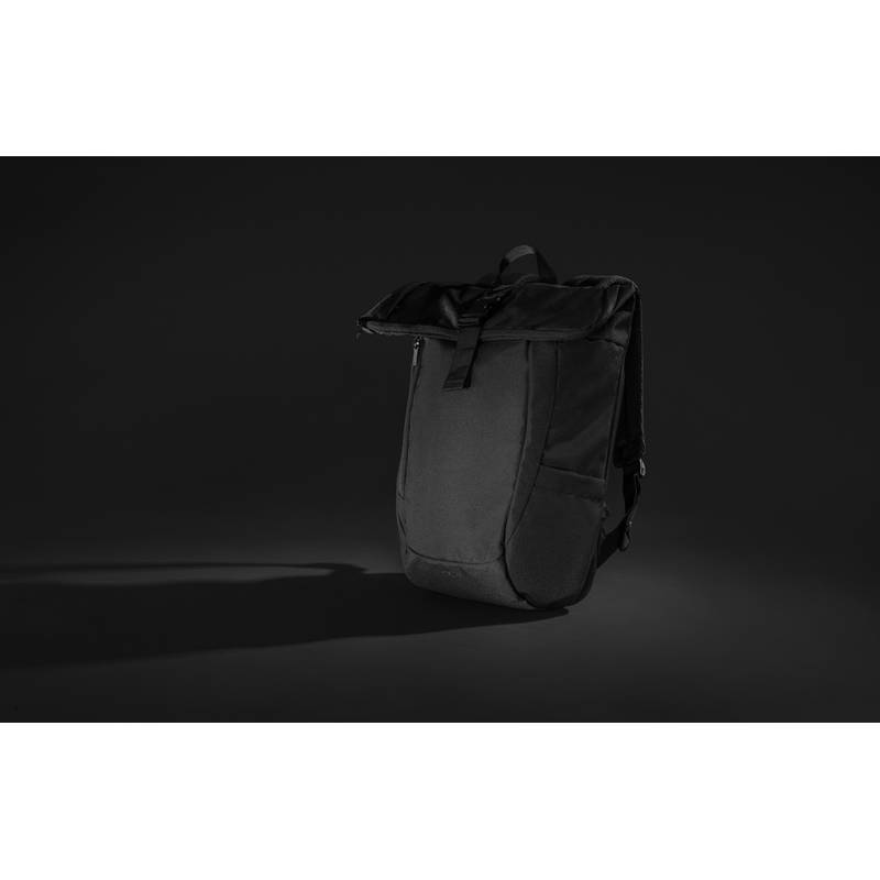 Batoh na 15.6" notebook Swiss Peak Leonard z RPET Aware™, čierna Batoh na 15.6" notebook Swiss Peak Leonard z RPET Aware™, čierna