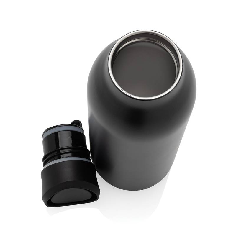 Fľaša na vodu 600ml Avira Alok z RCS recykl. nerezovej ocele, čierna Fľaša na vodu 600ml Avira Alok z RCS recykl. nerezovej ocele, čierna