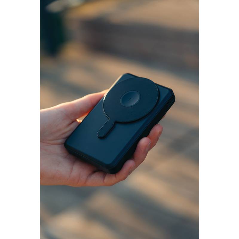 Magnetická powerbanka Urban Vitamín Delano 5v1 10000mAh 20W, čierna Magnetická powerbanka Urban Vitamín Delano 5v1 10000mAh 20W, čierna