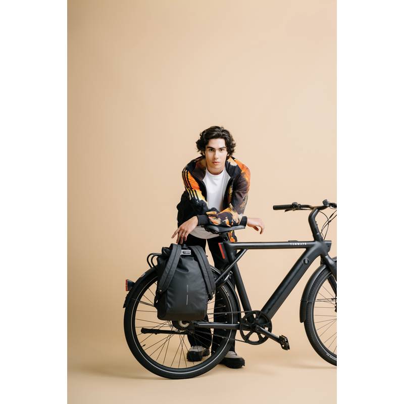 Vodeodolný batoh na bicykel Urban, čierna - sivá Vodeodolný batoh na bicykel Urban, čierna - sivá