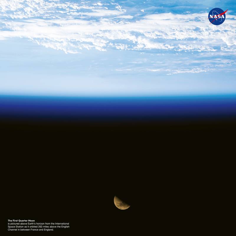 NOTIQUE Poznámkový kalendář NASA 2026, 30 x 30 cm NOTIQUE Poznámkový kalendář NASA 2026, 30 x 30 cm