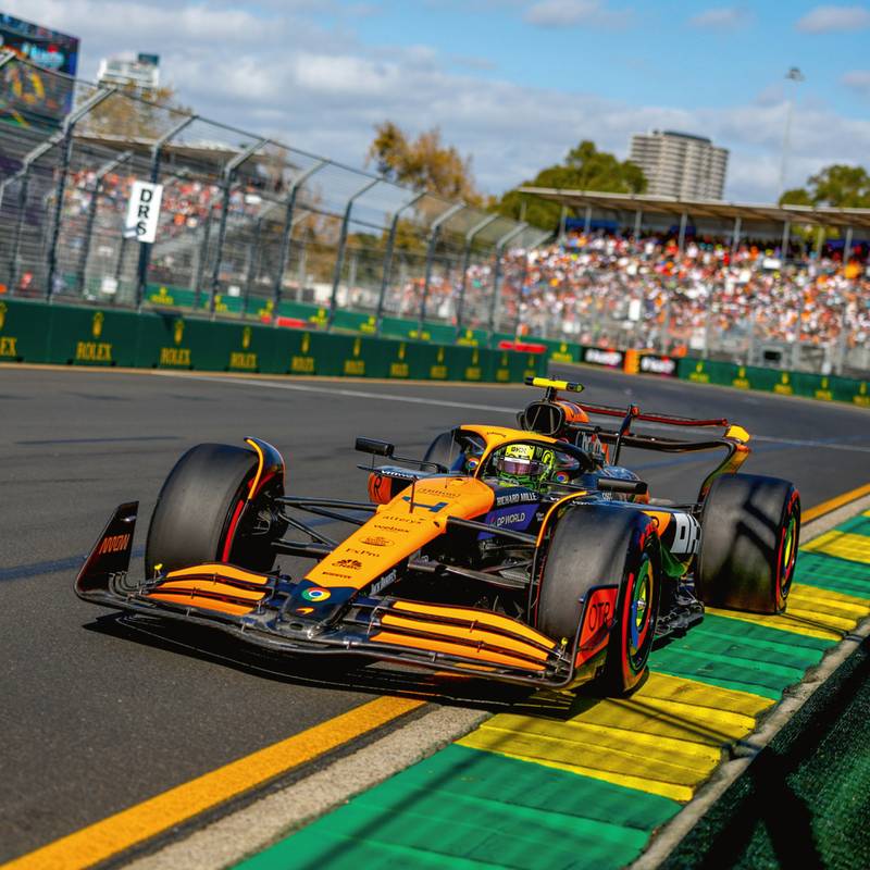 NOTIQUE Poznámkový kalendář Formule – Jiří Křenek 2026, 30 x 30 cm NOTIQUE Poznámkový kalendář Formule – Jiří Křenek 2026, 30 x 30 cm