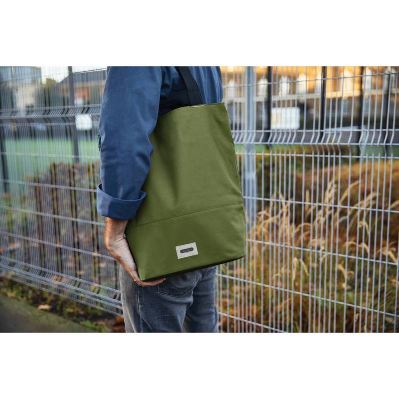 Izolovaná/chladící taška 16l Black+Blum, zelená moss Izolovaná/chladící taška 16l Black+Blum, zelená moss