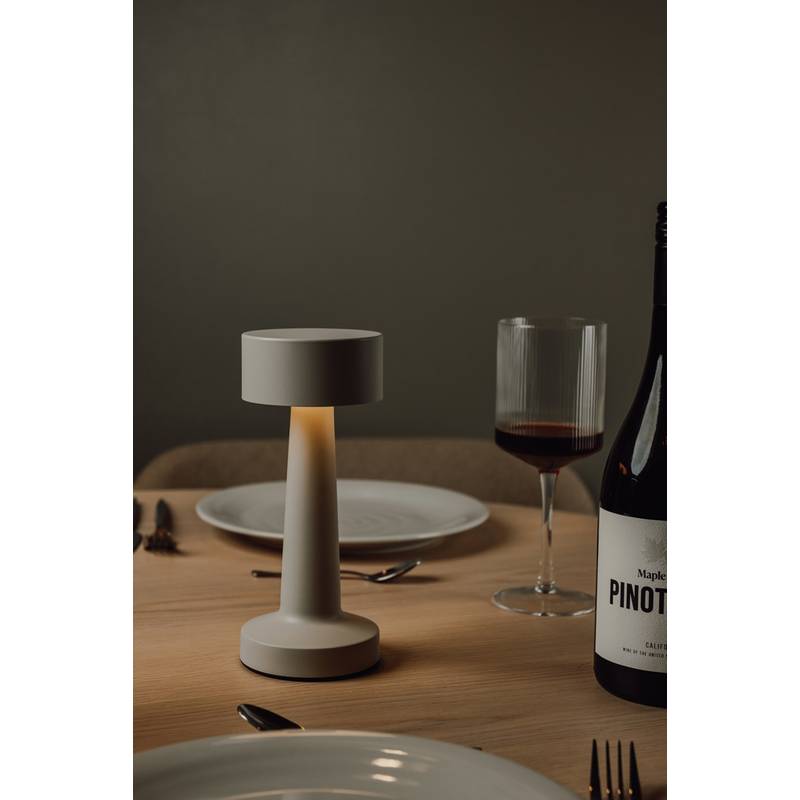 Stolní lampa VINGA Maris z RCS recykl. ABS, šedá Stolní lampa VINGA Maris z RCS recykl. ABS, šedá