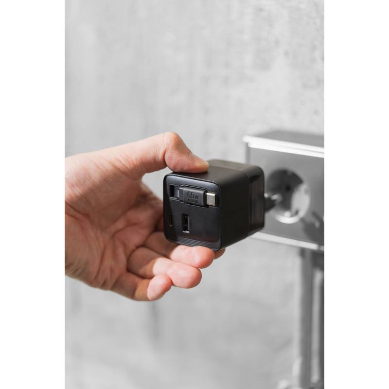 Urban Vitamin Mendocino 65W GaN nabíječka s nabíjecím kabelem, černá Urban Vitamin Mendocino 65W GaN nabíječka s nabíjecím kabelem, černá