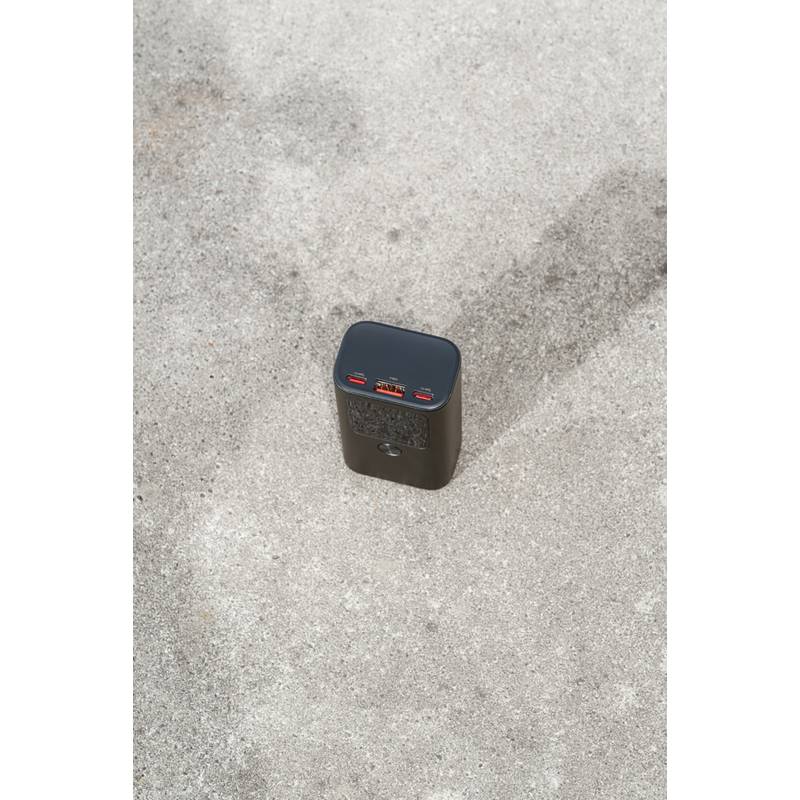 Urban Vitamin Campbell 55W 10 000 mAh kapesní powerbanka, šedá Urban Vitamin Campbell 55W 10 000 mAh kapesní powerbanka, šedá