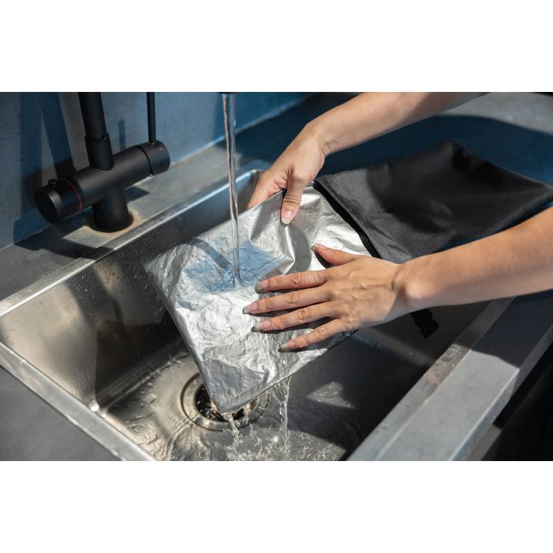 Snackstrap AWARE™ RPET – skladatelná svačinová taška 30x20CM, černá Snackstrap AWARE™ RPET – skladatelná svačinová taška 30x20CM, černá