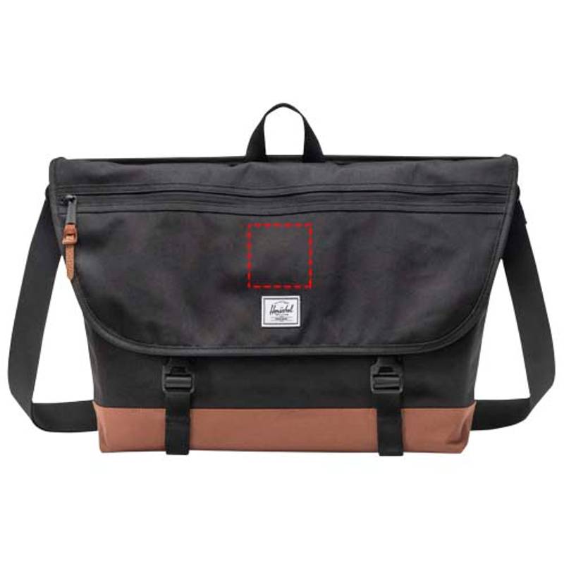 22,5l taška Herschel Cove z recyklovaného materiálu, čierna 22,5l taška Herschel Cove z recyklovaného materiálu, čierna