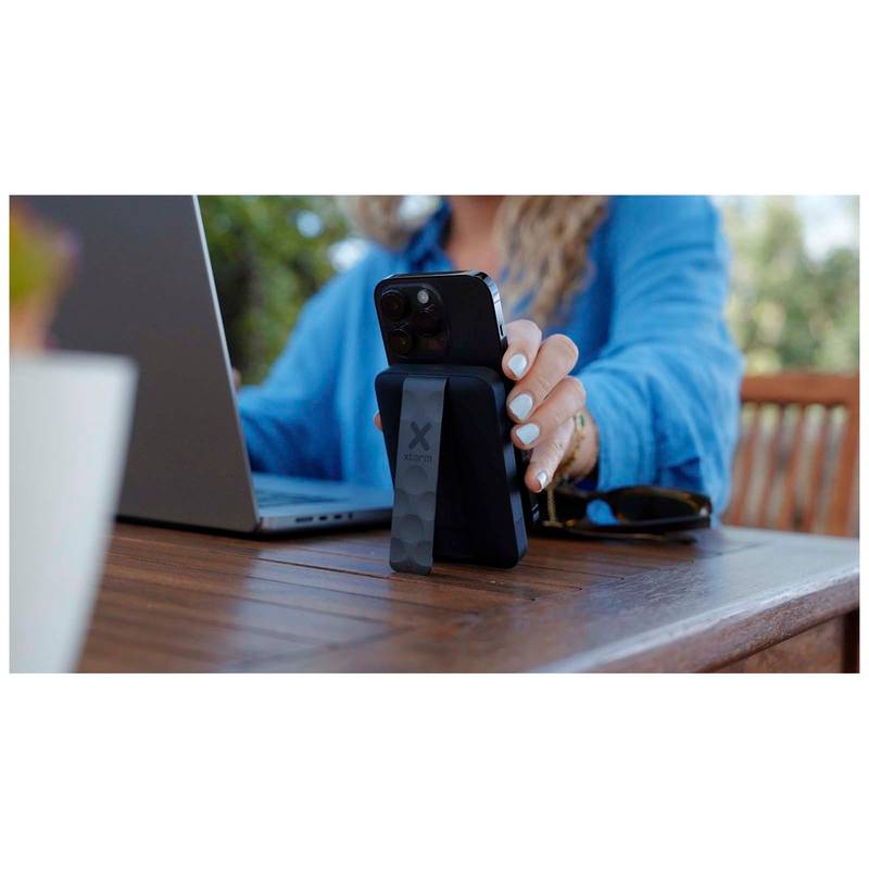 Xtorm FS5W101 10 000mAh magnetická bezdrôtová powerbanka, čierna Xtorm FS5W101 10 000mAh magnetická bezdrôtová powerbanka, čierna