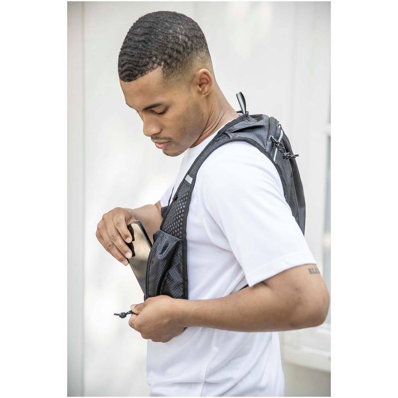 Nomad bežecká GRS vesta s hydratačným vakom, 5 l, hnedá Sandstone Nomad bežecká GRS vesta s hydratačným vakom, 5 l, hnedá Sandstone