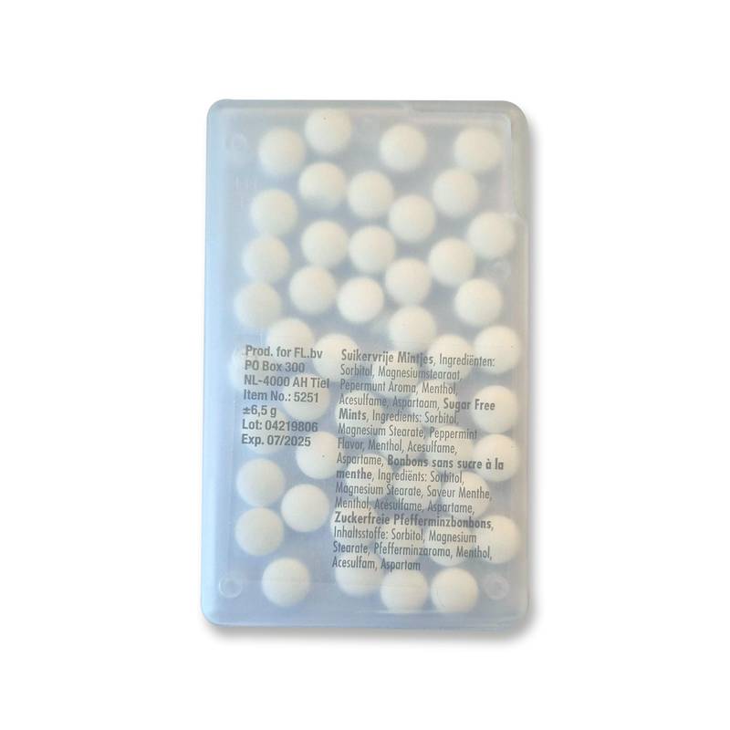 KREDITKA bonbóny v krabičce, tvar kreditní karty, bílá KREDITKA bonbóny v krabičce, tvar kreditní karty, bílá